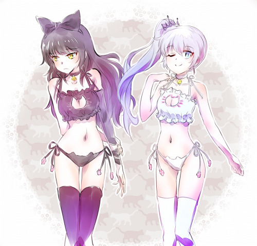 Cat keyhole bra setThese are everywhere and i’m loving it 