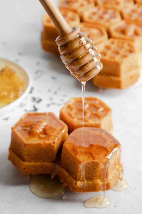 sweetoothgirl: Honey Cake Infused with Black Tea