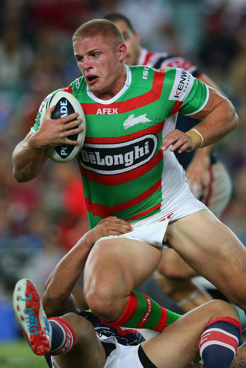 dadwantsacockinhisarse:  2sthboiz:  aus rugby  Pretty close to one of his balls popping out! Who is he?