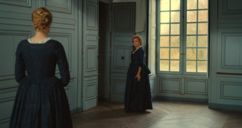 thecinematics:Portrait of a Lady on Fire (Portrait de la jeune fille en feu) (2019), dir. Céline Sci