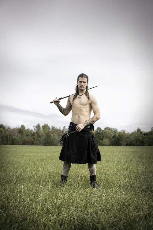 Allister Greenbrier from Verillas.com - Share if you love a man in a kilt!