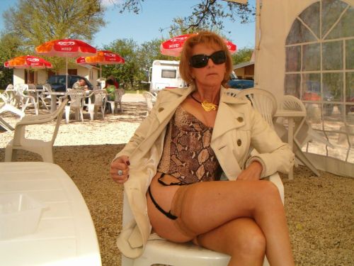 french4sluts:  LPG, la pute gratuite  Sublime