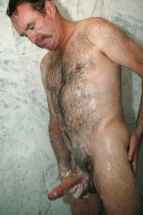 chrismof68:  voyager4u:  Wet and wild  Nice daddy i want it