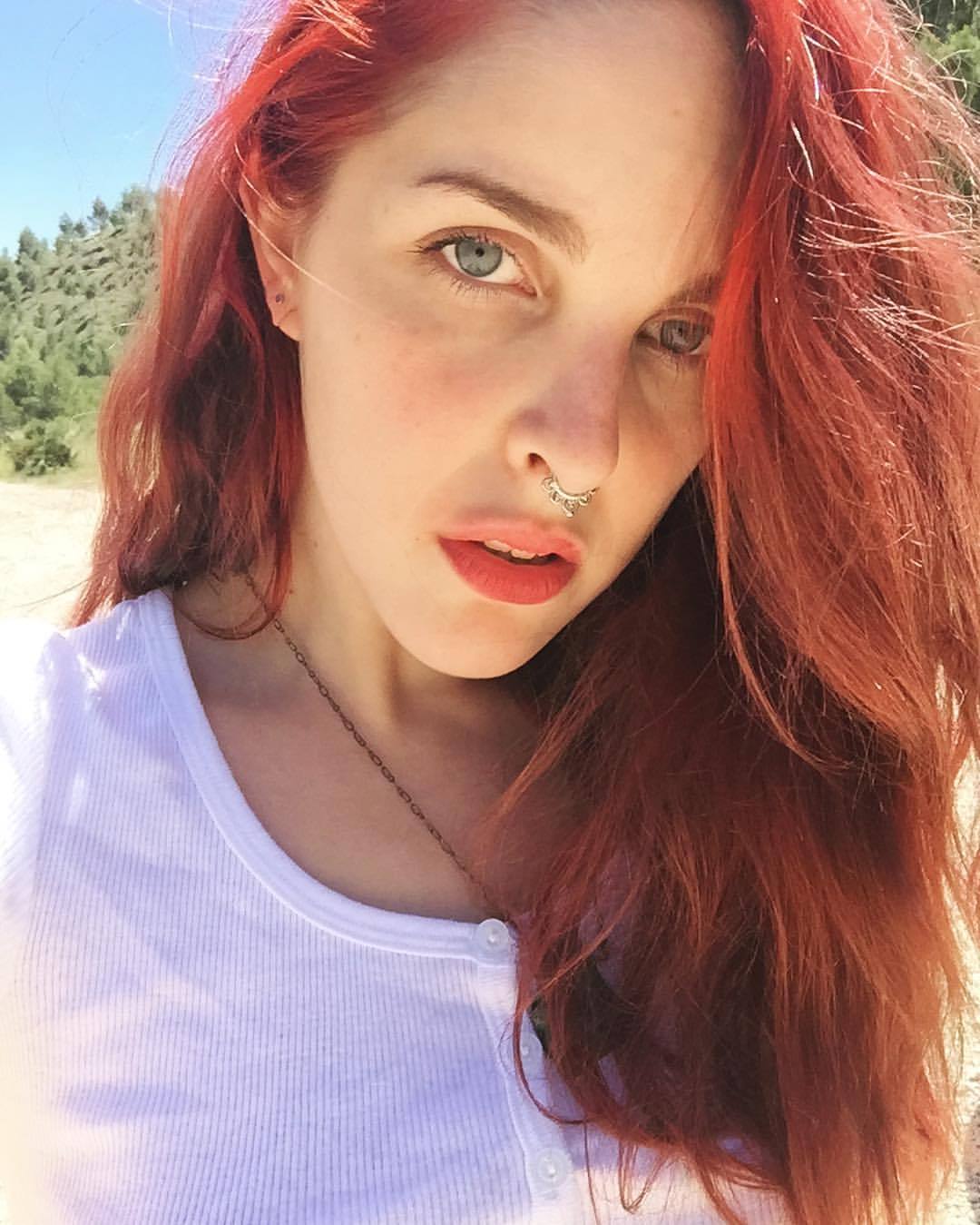 votrepoison:  amarnamiller:  On our way to #Valencia… 🚗 Next stop is #Peniscola