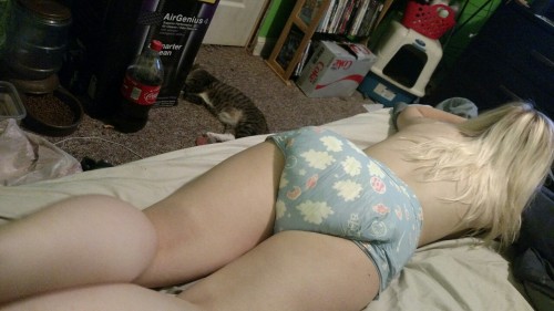 diapers-lovers-r-us:  My gf’s first Abu space diaper and we both love them. 