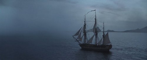 annoyingthemesong:SUBLIME CINEMA #137 - MASTER AND COMMANDER: FAR SIDE OF THE WORLDWith such a flori