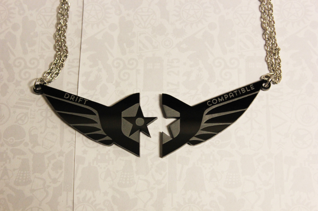 geek-studio:  Drift Compatible friendship/relationship necklace A two piece necklace