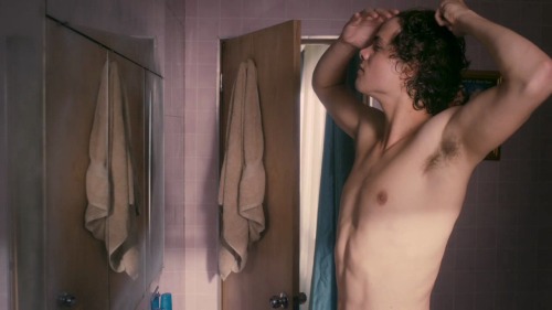 celebpits:  Douglas Smith