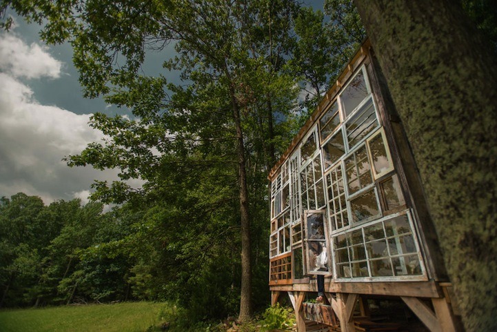  A cabin in West Virginia built with salvaged materials on a $500 budget by photographer