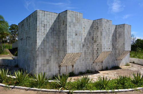 orbitalpavilion:  mirante muro de pedras   https://goo.gl/maps/M3nS4santa luzia / minas gerais / brazil1992 