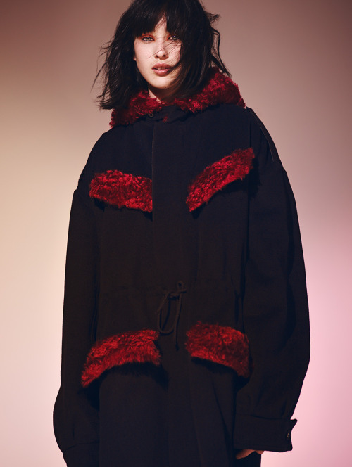 Asli Polat – AW15Loosing us amidst the vast swathes of faux fur and dainty Tatterstall check t