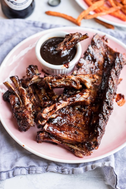 daily-deliciousness:  Barbecue ribs with homemade sauce