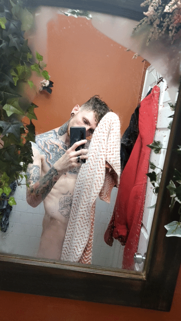 Devilsdickk3:Cum Spoil Me For Valentine&Amp;Rsquo;S Day And You Will Get A Free Sub
