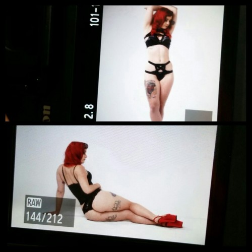 littlewun:  Raw shots from my shoot today.