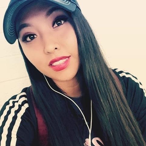 alchemist-phx:n8veboy:jiblets23:Navajo beauty ❤️❤️❤️Share her nudes!!