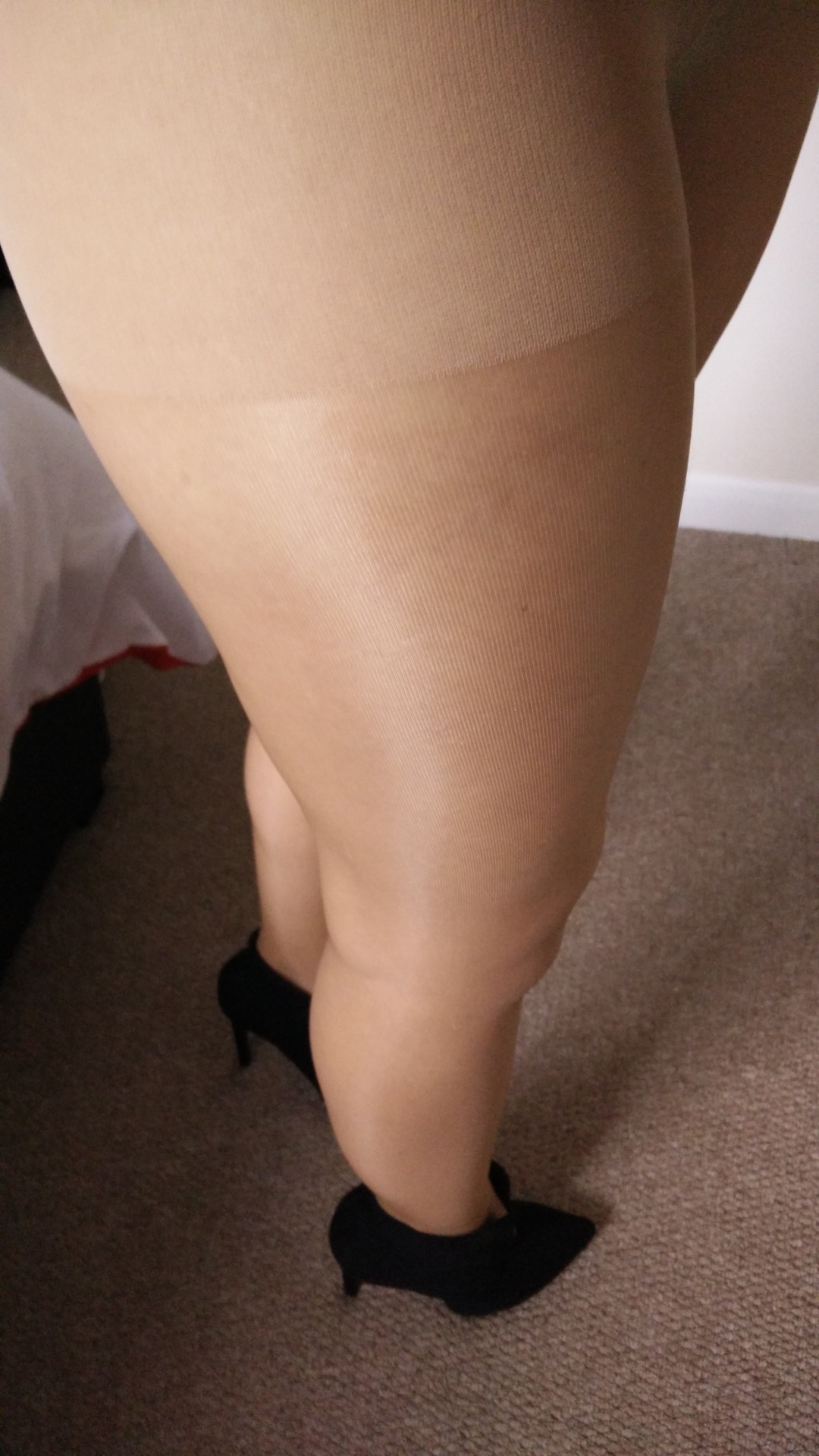 mylegsintights:  How long do you like them…?
