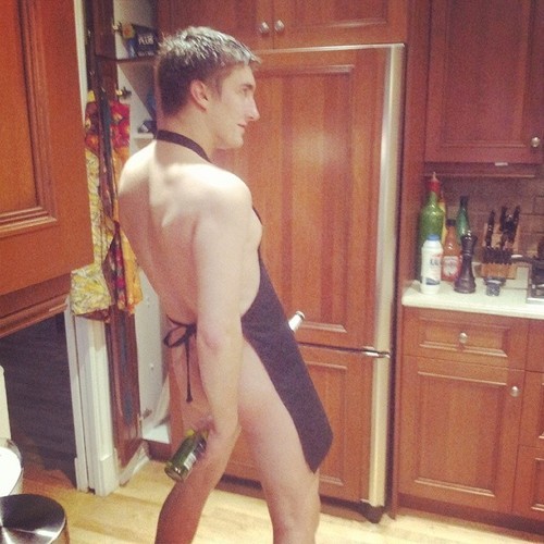 varsitynakedchef:  It starts in the kitchen, that’s where the booze is