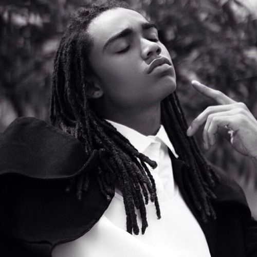 tughmblr:Cykeem White – Favourite black & white photos from Instagram [x]