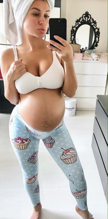 I wish I could make Julia walk around like this, filled with our twins!