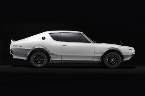 sped-up: cashcarscourage: cult cars: ‘70 Nissan Skyline H/T 2000 GT-R That fuel cap is ex