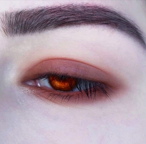 OMINIS GAUNT AS A VAMPIRE WITH A VIRTIGO GIFT