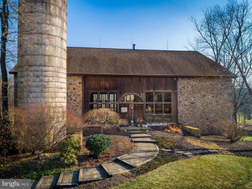 house2house:$875,000 / 6200 sq ft1798Phoenixville, Pennsylvania