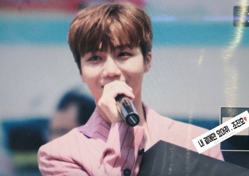 fy-jojinho:  170617 preview mini fanmeeting© 아카데미‏ | do not edit