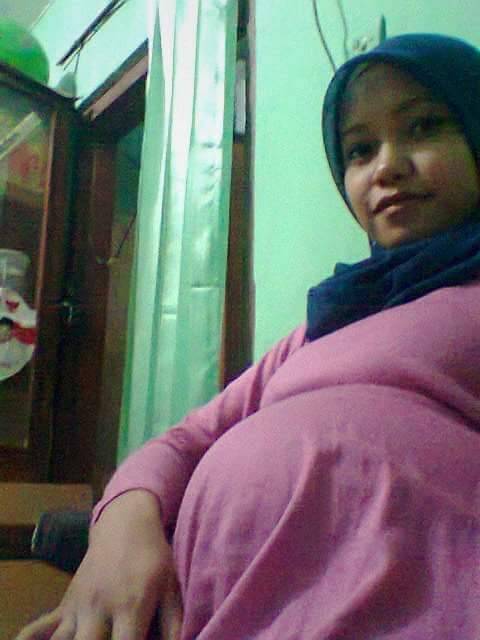 to-the-keeper: Bogelkan dalam imaginasi mu.. jangan tanya gambar nude dia.. confirm xde