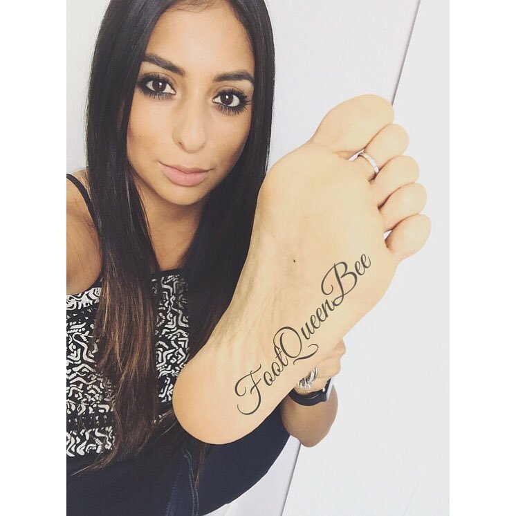 HornyFucks4Feet