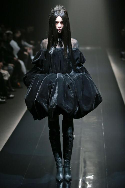 poisoned-apple:  - ALICE AUAA // Fall-winter 2013-2014 - 