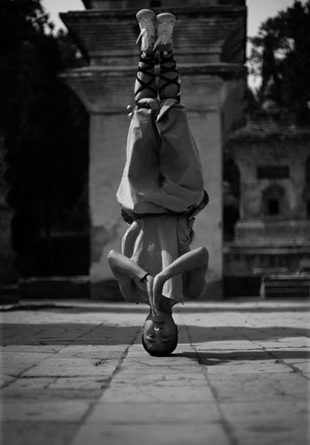 feiyue-shoes-usa:  Shaolin kung fu kids!! They are so amazing!! Wow~