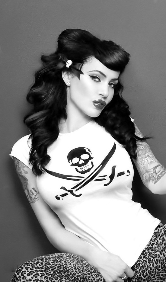 alternative-pinup:  Alternative Model http://alernative-pinup.blogspot.com