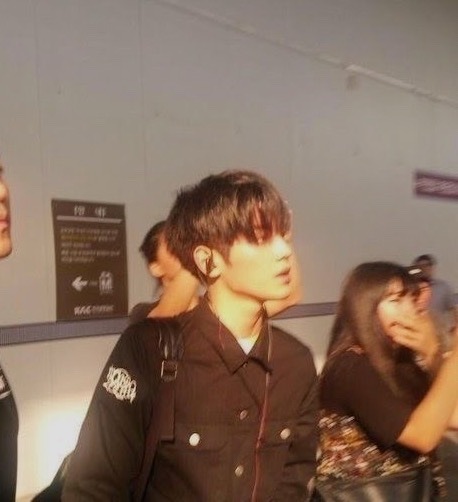 Just Some Low Quality Taeyong Pics That Bless My Soul 