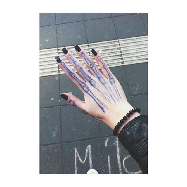 alterlos:  ☠☠ 