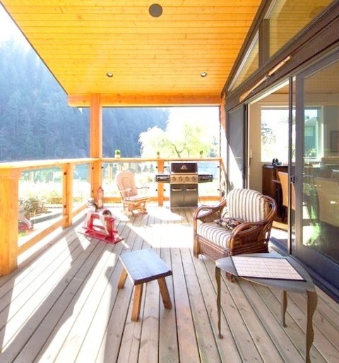 Rustic Deck In Vancouver