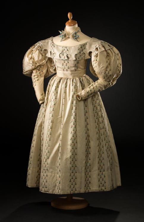 Afternoon dress ca. 1832From Tessier & Sarrou