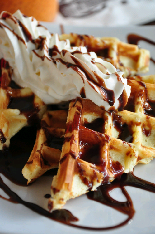 verticalfood:  Nutella and Banana Waffle (by Ermelo Villareal Jr.)