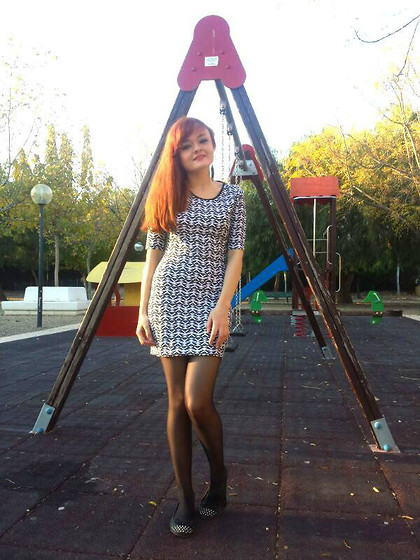 fashionistrulybeautiful:  Calm  (by Rosalía Crespo Ureña)
