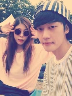 shimbojd:  jaeseung with yerin (girlfriend) 