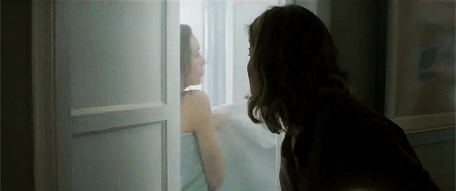 justprincesssarcasm:Alycia Debnam-Carey in new FTWD trailer from SDCC