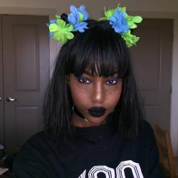 Samanta-M:  Flowers X Black Lipstick From @Limecrimemakeup 