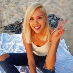 fadingwombatpenguin:   maria domark  