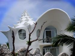 nymphaeous:  sullenmoons:Casa Caracol Shell