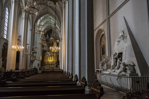 xshayarsha: Augustiner Kirche, Vienna. Antonio Canova.