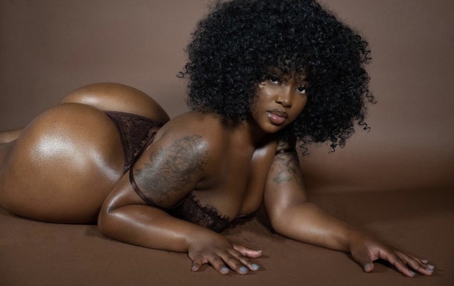 fletchertrowan:begrimesocks:Melanin Goddess