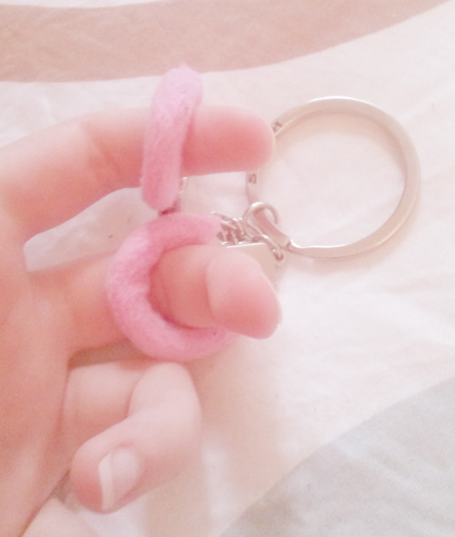 sleeplessangels:  cute little pink fuzzy handcuffs ♡   