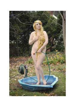 deeeplysuperficial:  Rosaleen Ryan - The Birth Of Suburbia 