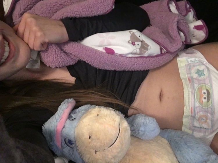 brown-bambi-eyes:Just a little baby avoiding responsibilities 