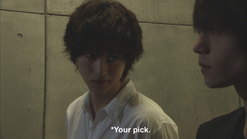 thevastemptiness:  blogofacrazychick:  lawlietfucker:   death note tv drama   crack [part one]  It’s an ORAL conversation. *INTENSE EYEBROW RAISE*  Autocorrect SUCKS *suggestive nose scrunch* 