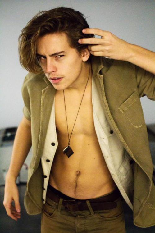 boytrappedinthcloset:  Cole Sprouse has grown up into a fine ass man